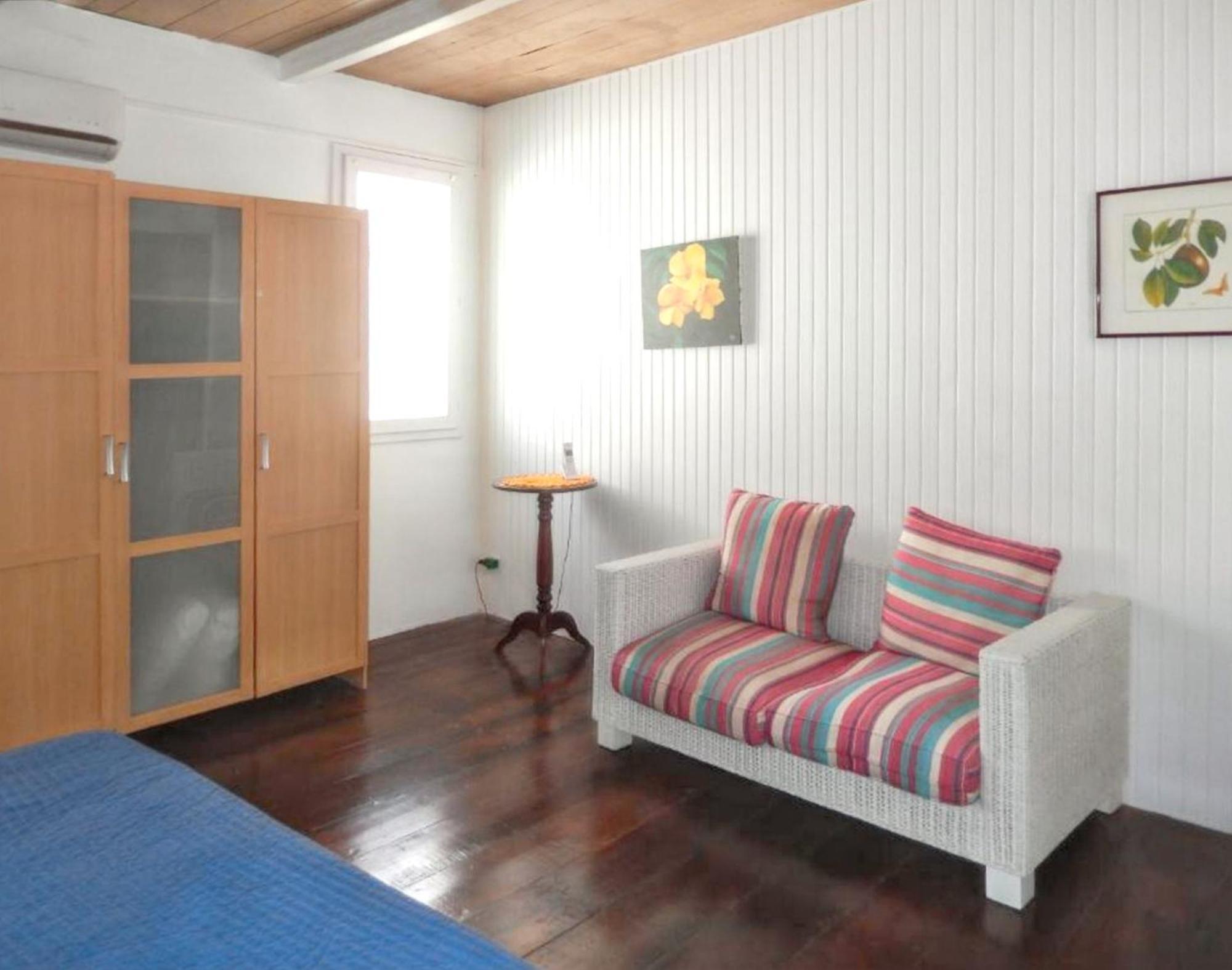 Maison De Charme A Saint-Pierre Avec Vue Sur Mer Et Montagne 外观 照片