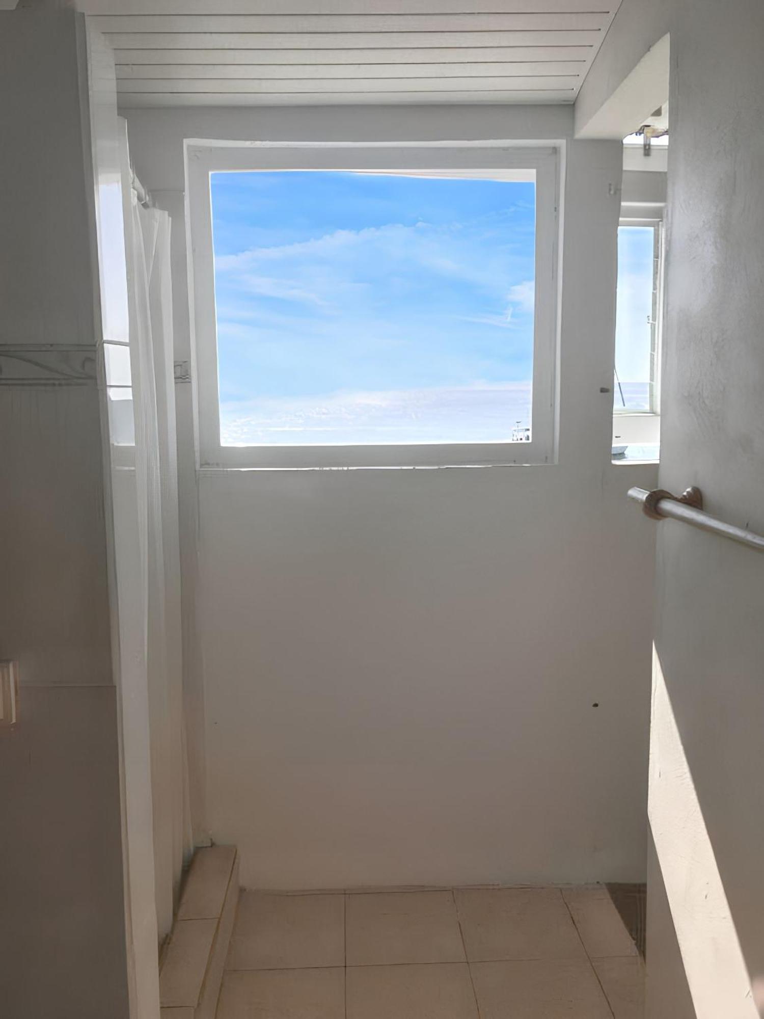 Maison De Charme A Saint-Pierre Avec Vue Sur Mer Et Montagne 外观 照片